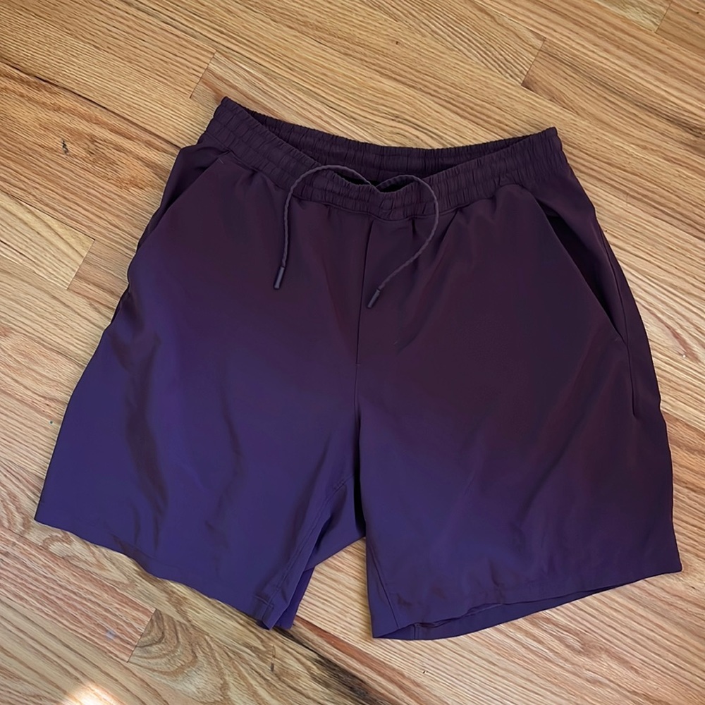 Mens Lululemon 7” Pacebreaker shorts